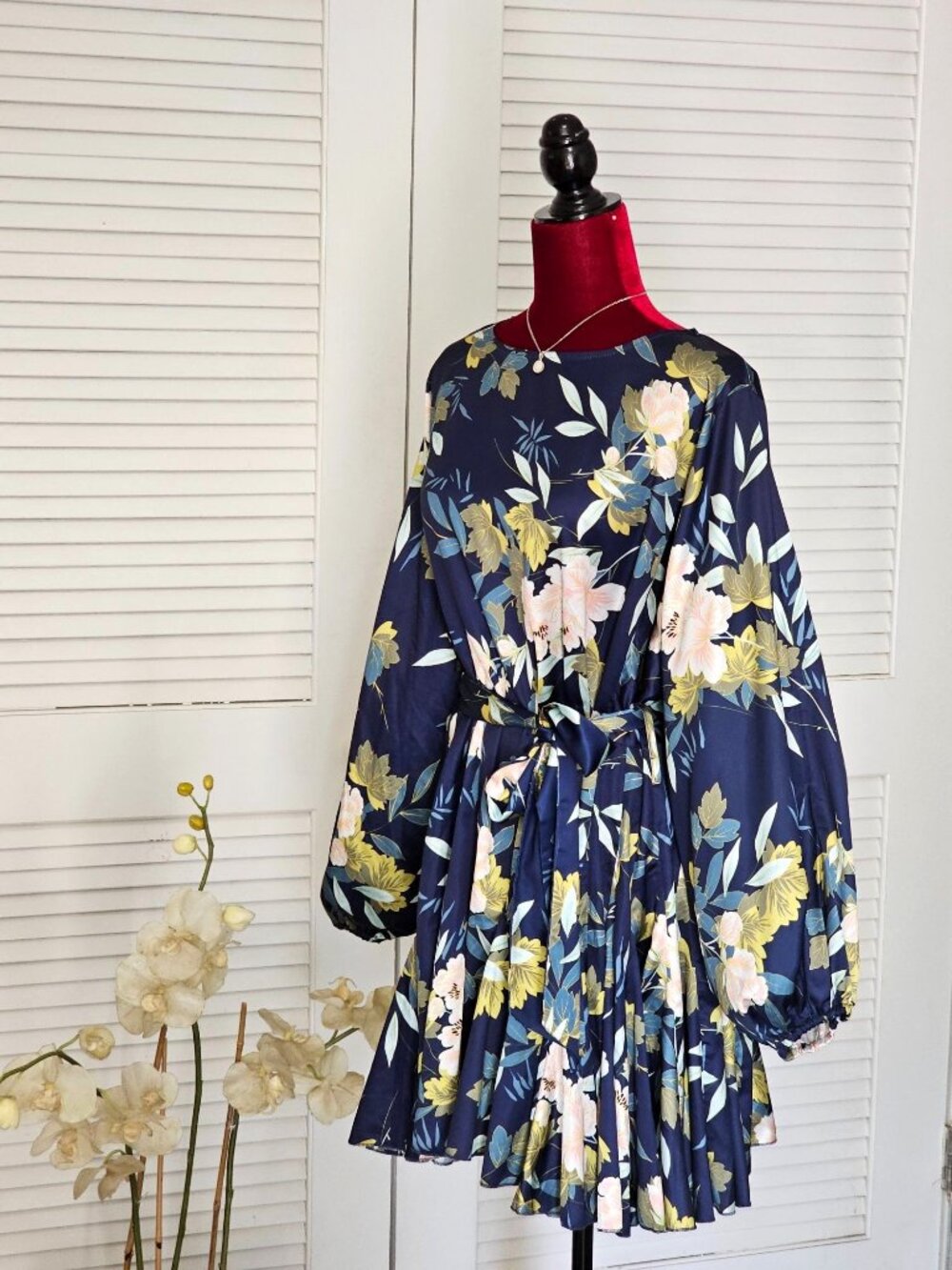 NWT Chicwich Women's Navy Floral Printed Bubble Sleves Frilling Dress Size M 432 - Picture 3 of 12